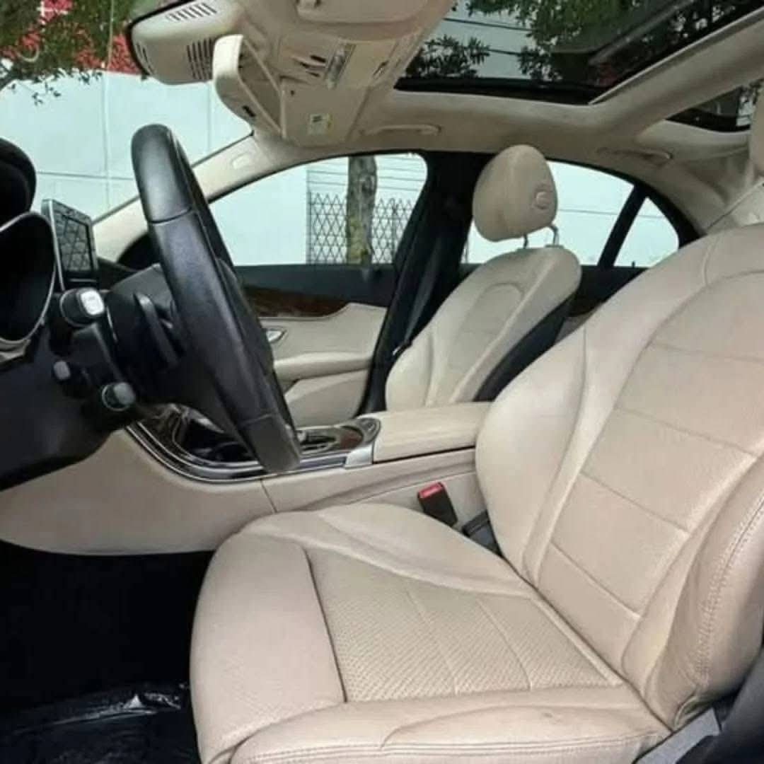 
								2022 Toyota Camry XSE full									