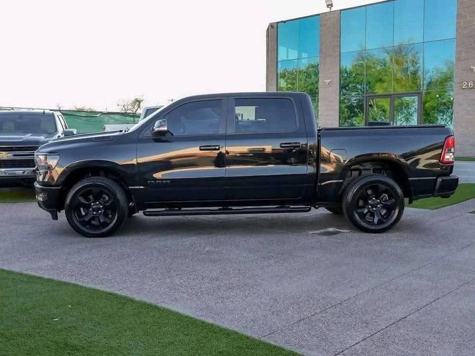 
								2019 Ram Big Horn 4×4 full									
