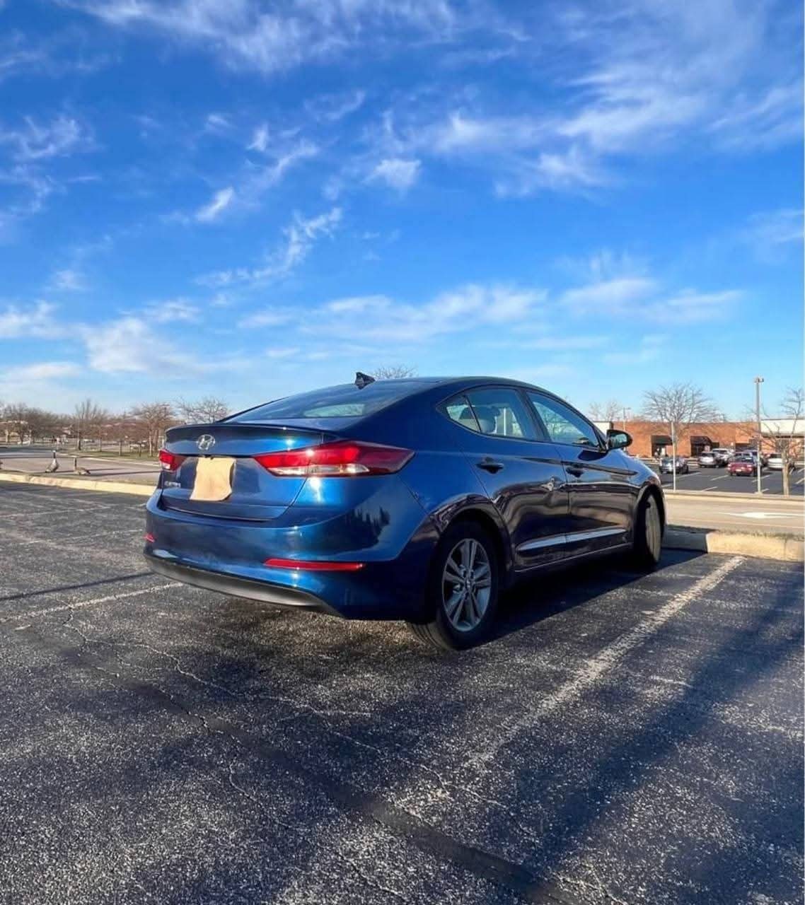 
								2017 Hyundai Elantra full									