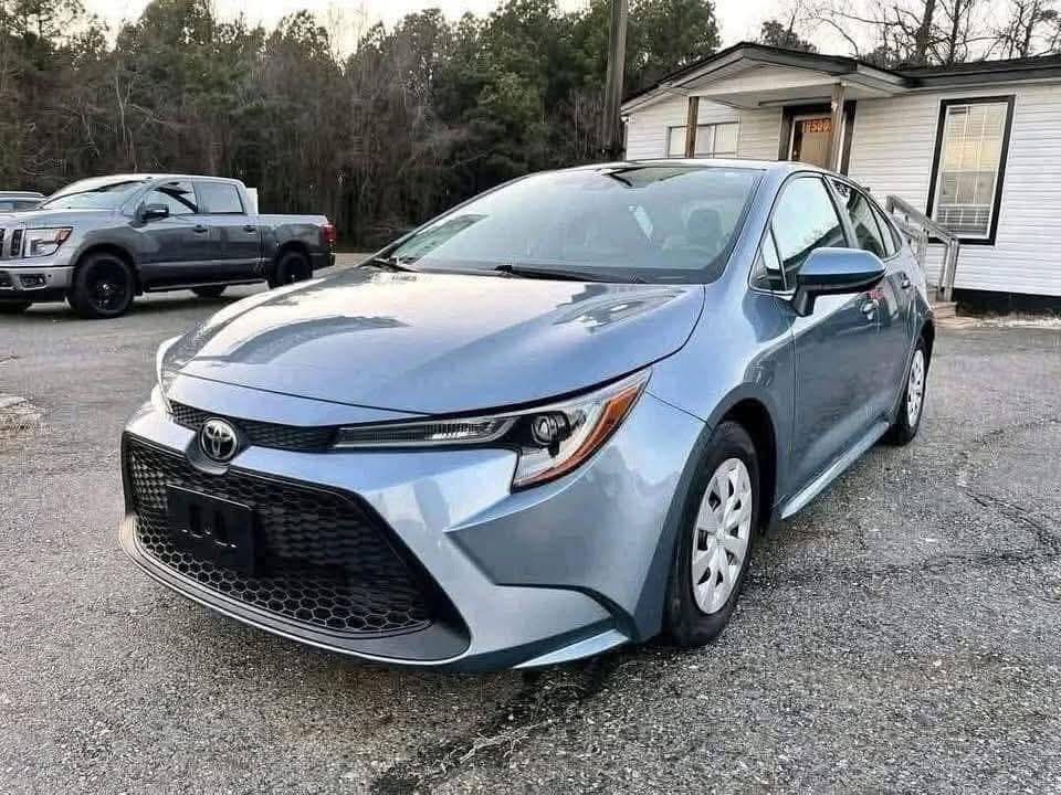 
								2022 Toyota Corolla LE full									