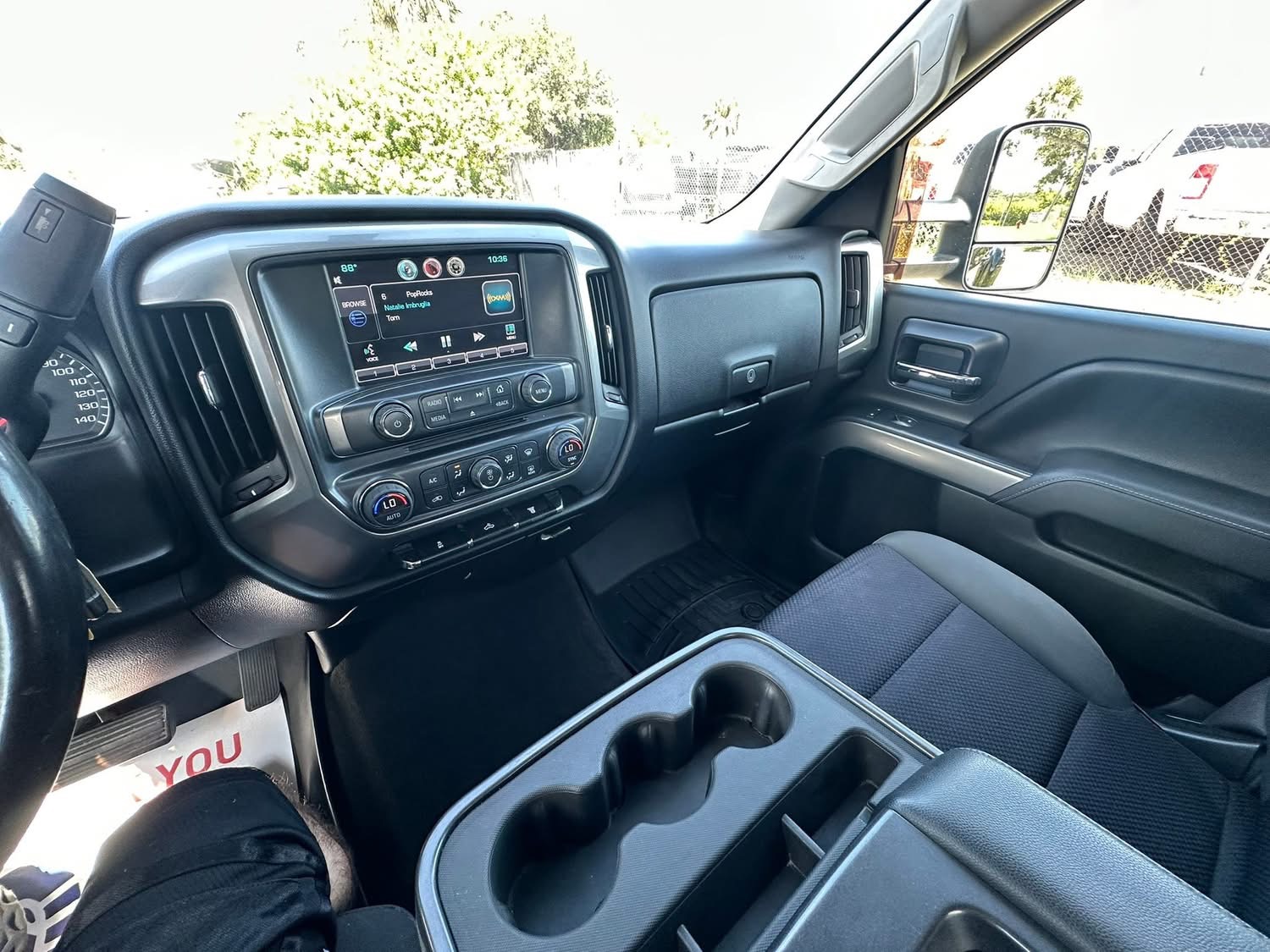 
								2015 Chevrolet 3500 LT 4×4 full									