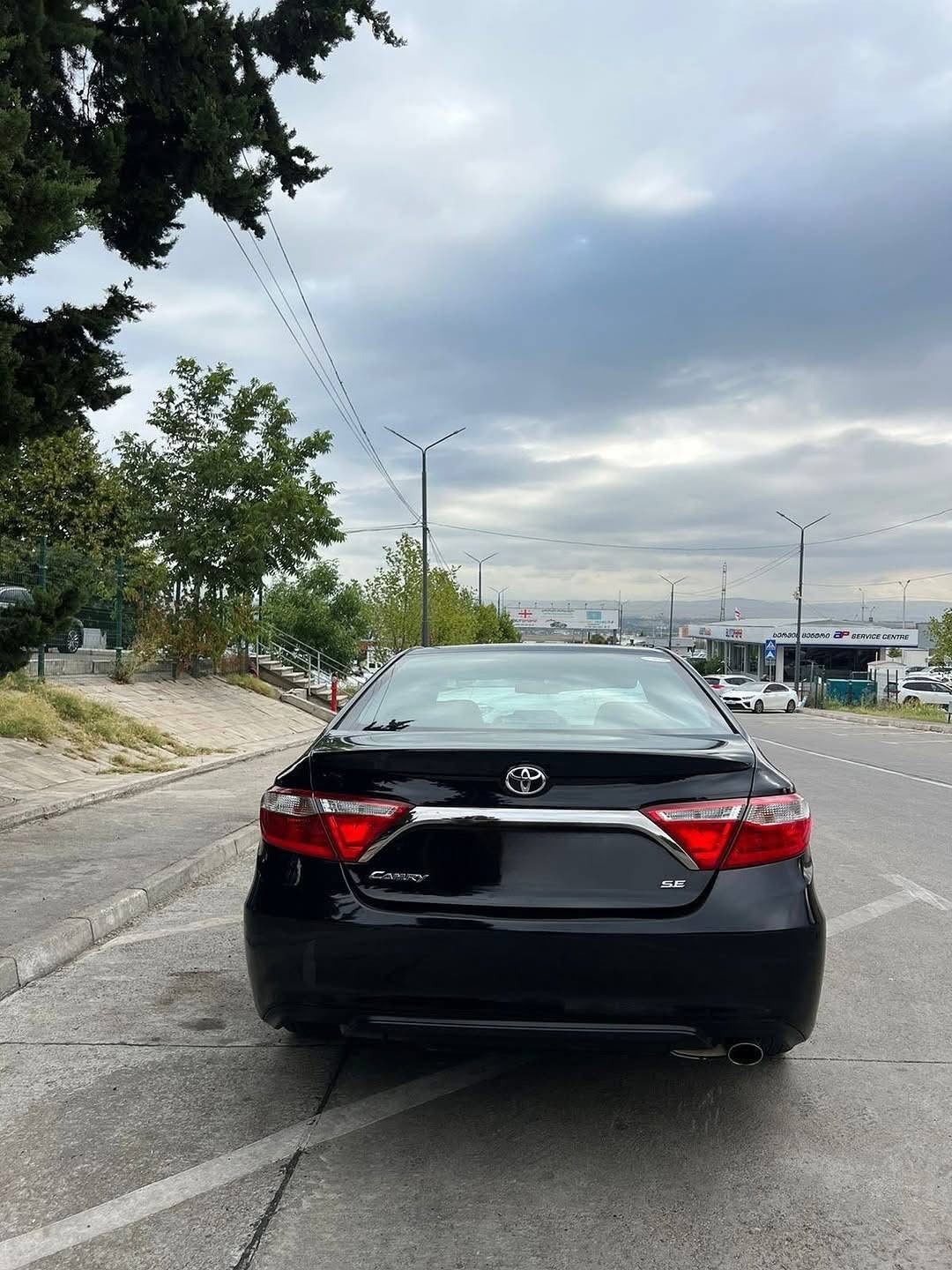 
								2015 TOYOTA CAMRY full									