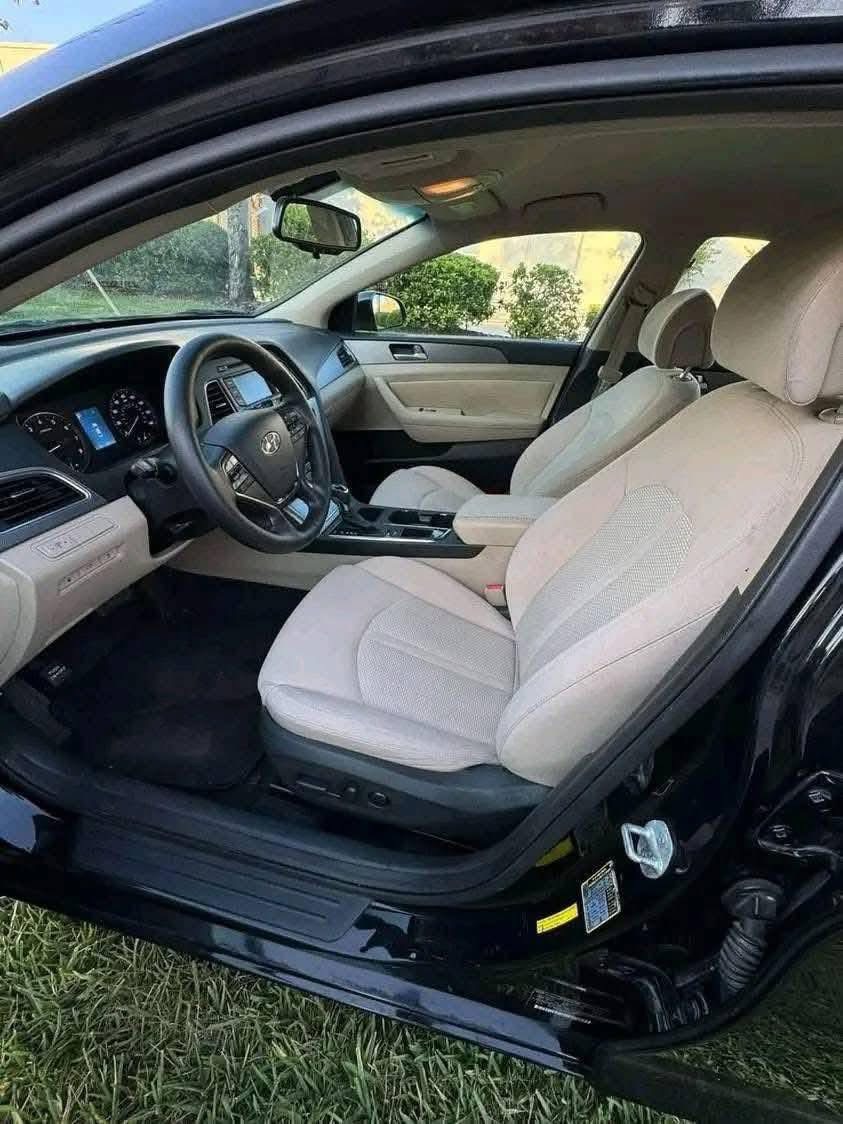 
								2017 Hyundai sonata full									