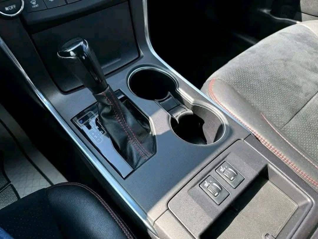 
								2017 TOYOTA CAMRY XSE, full									