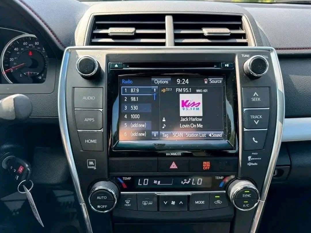 
								2017 TOYOTA CAMRY XSE, full									