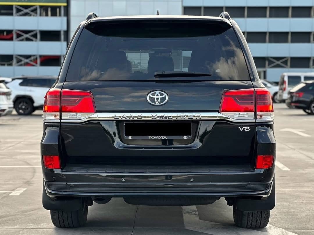 
								2019 TOYOTA LAND CRUISER full									