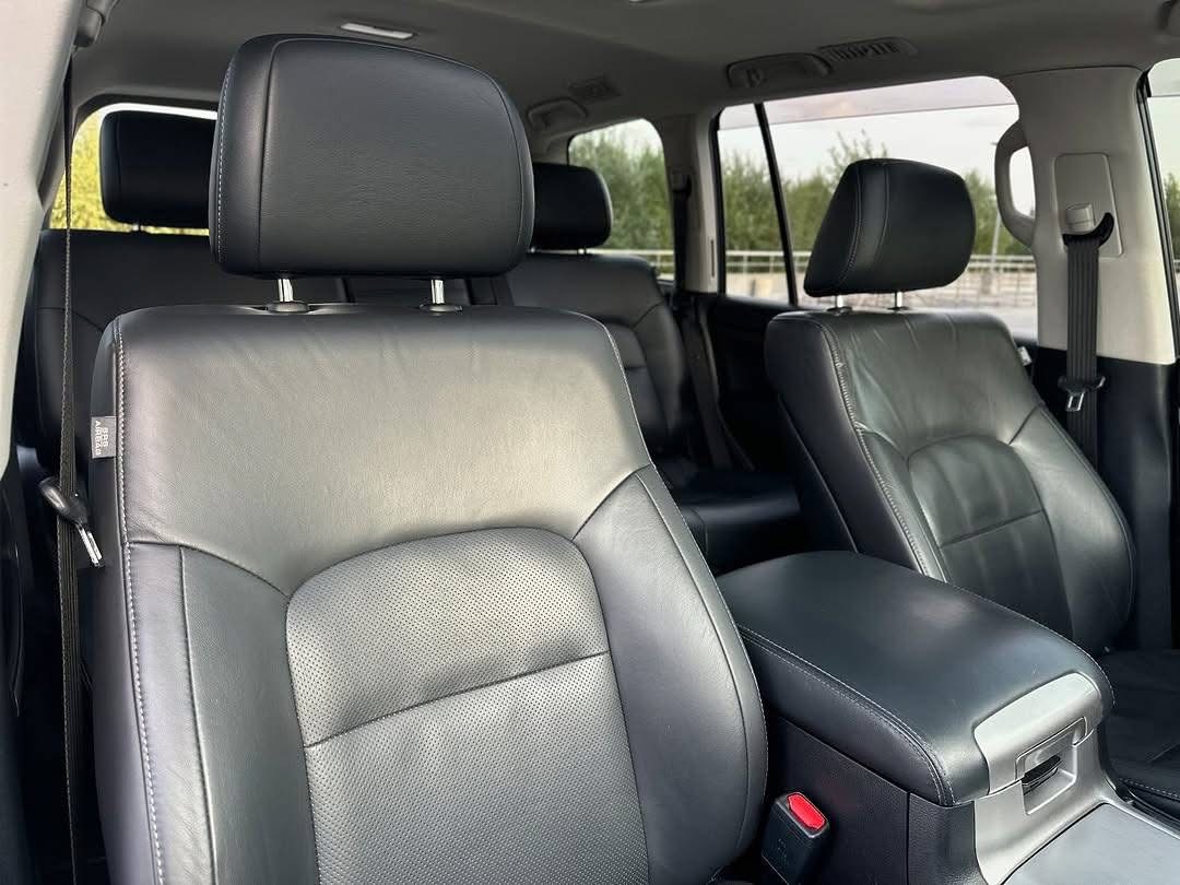 
								2019 TOYOTA LAND CRUISER full									