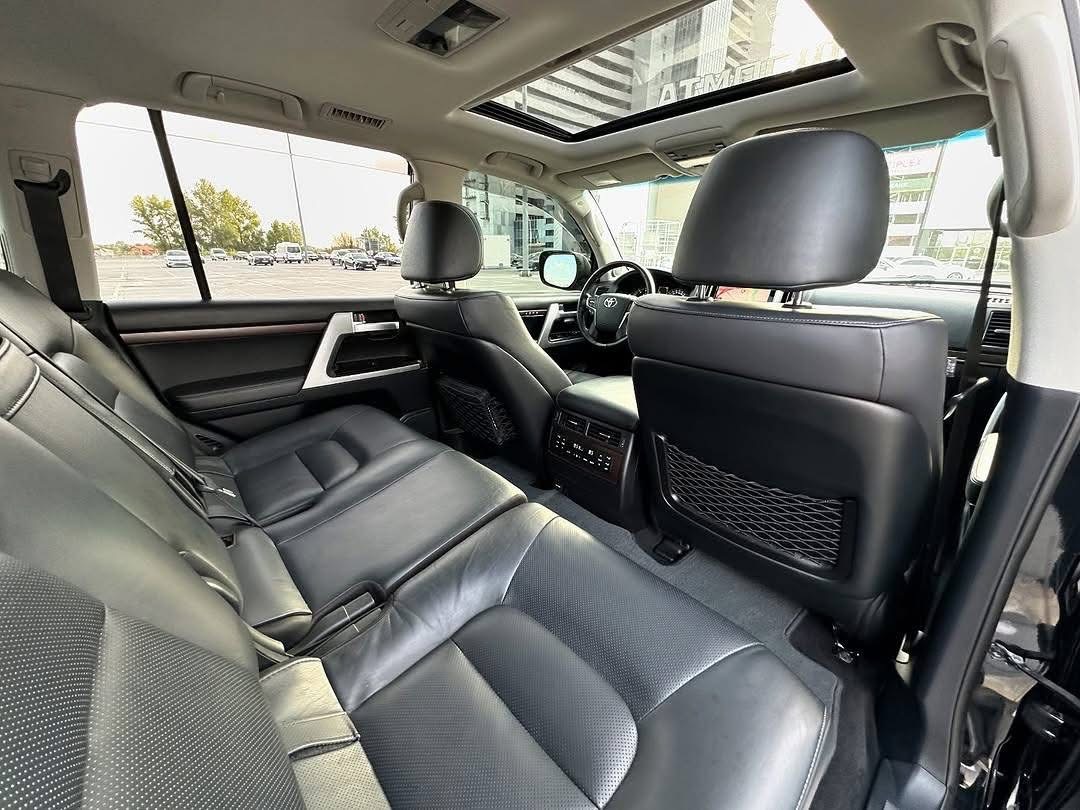 
								2019 TOYOTA LAND CRUISER full									