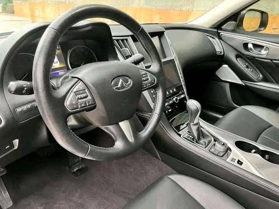 
								2023 INFINITI Q50 full									