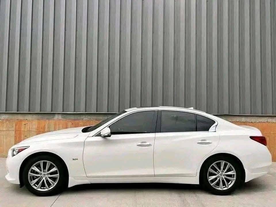 
								2023 INFINITI Q50 full									