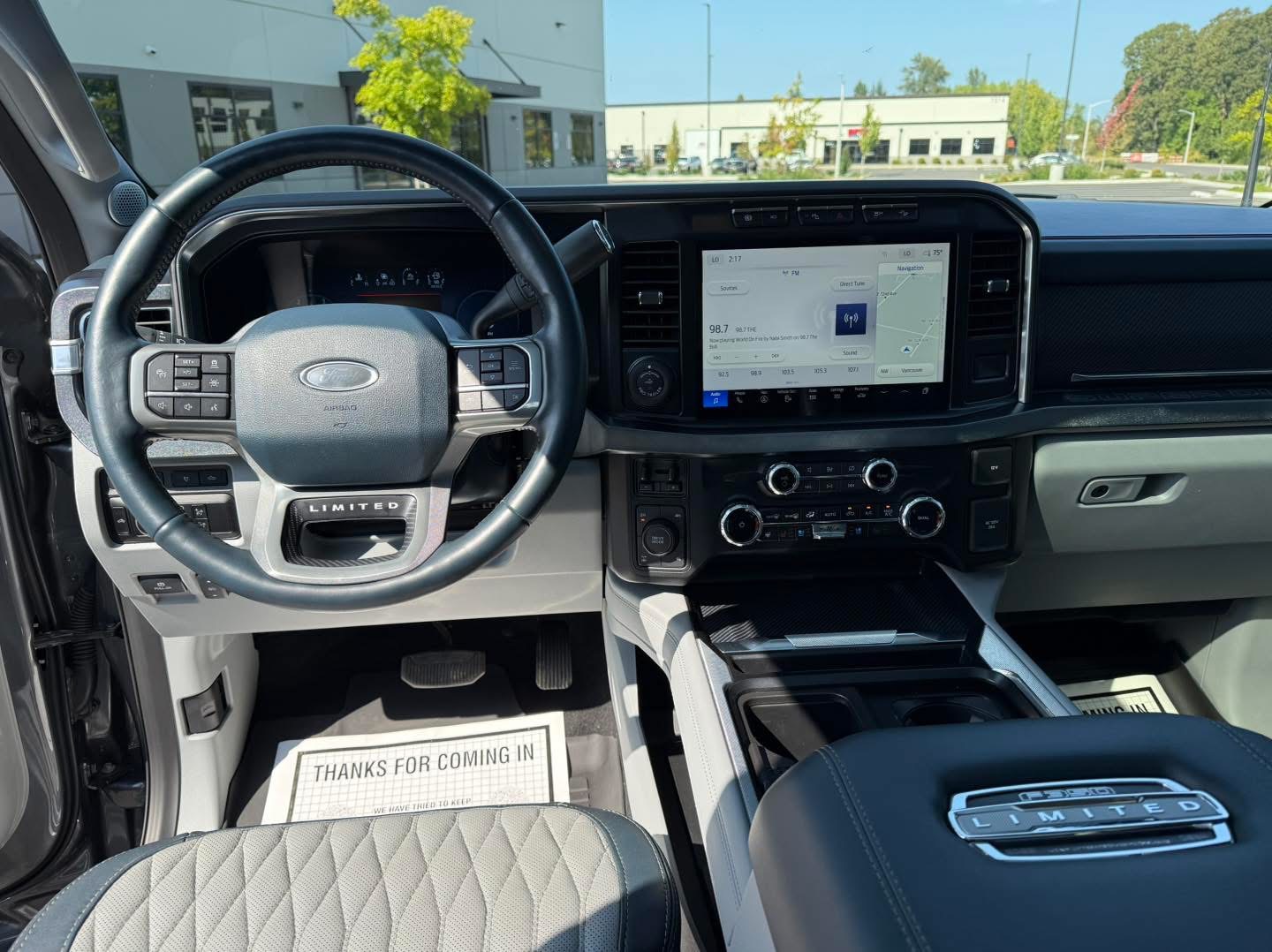 
								2023 F-350 limited full									