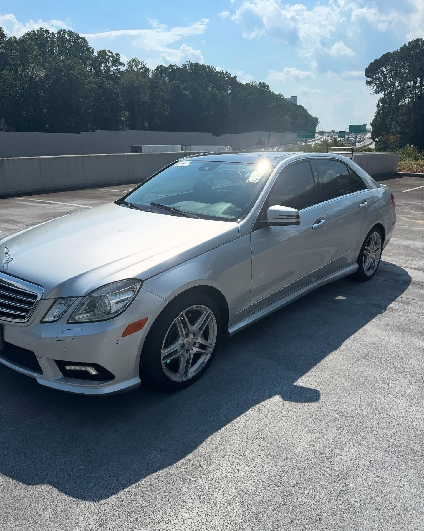 
								2011 Mercedes-Benz E63 full									