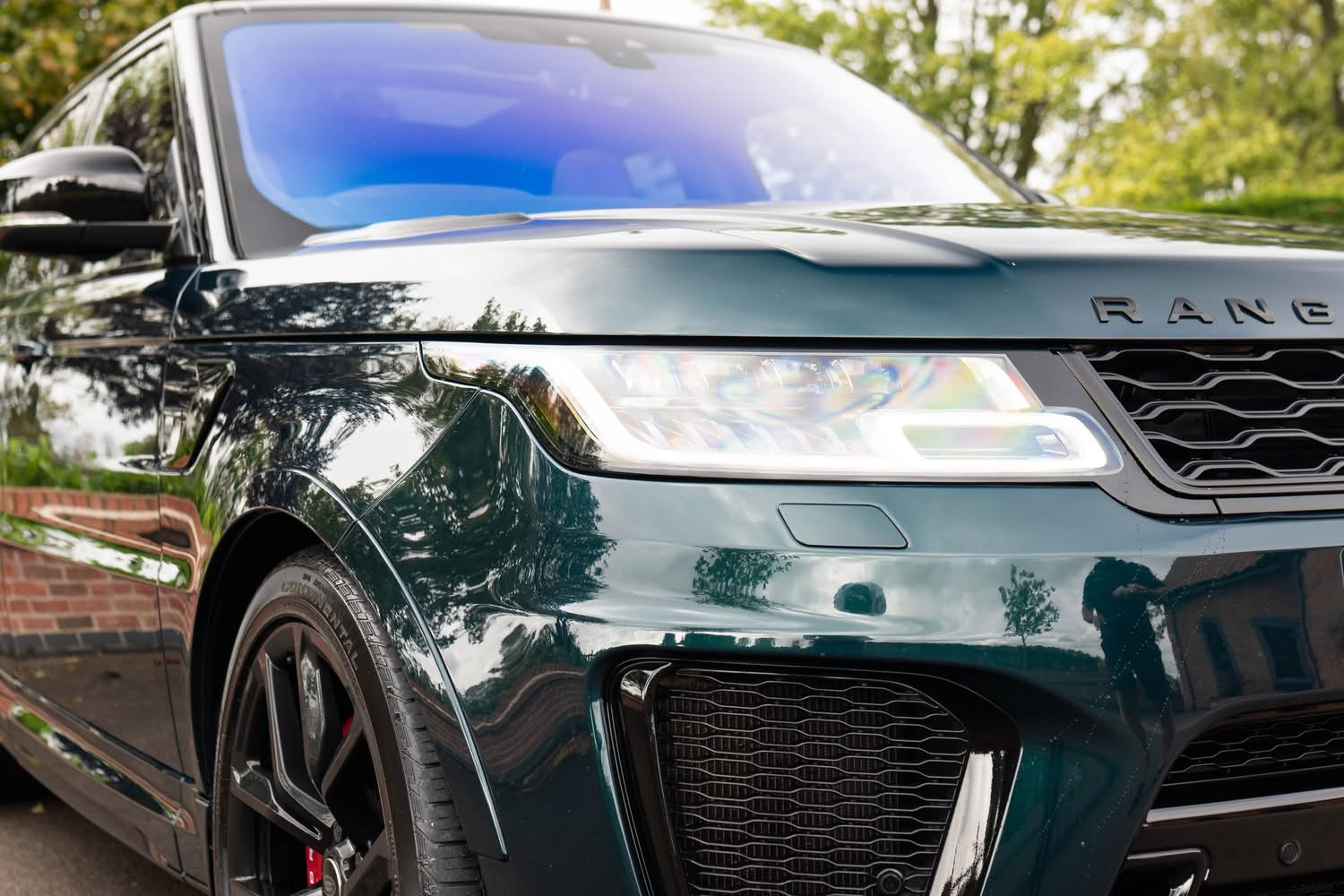 
								2020 Range Rover Sport SVR full									