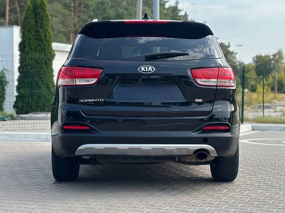 
								2015 Kia Sorento full									