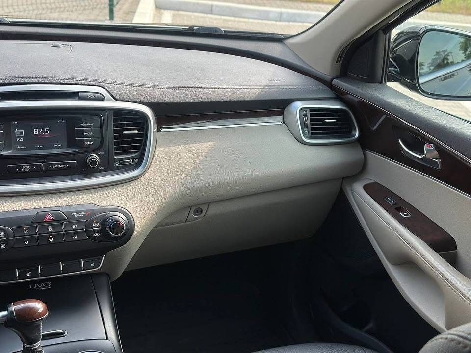 
								2015 Kia Sorento full									