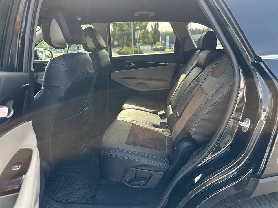 
								2015 Kia Sorento full									