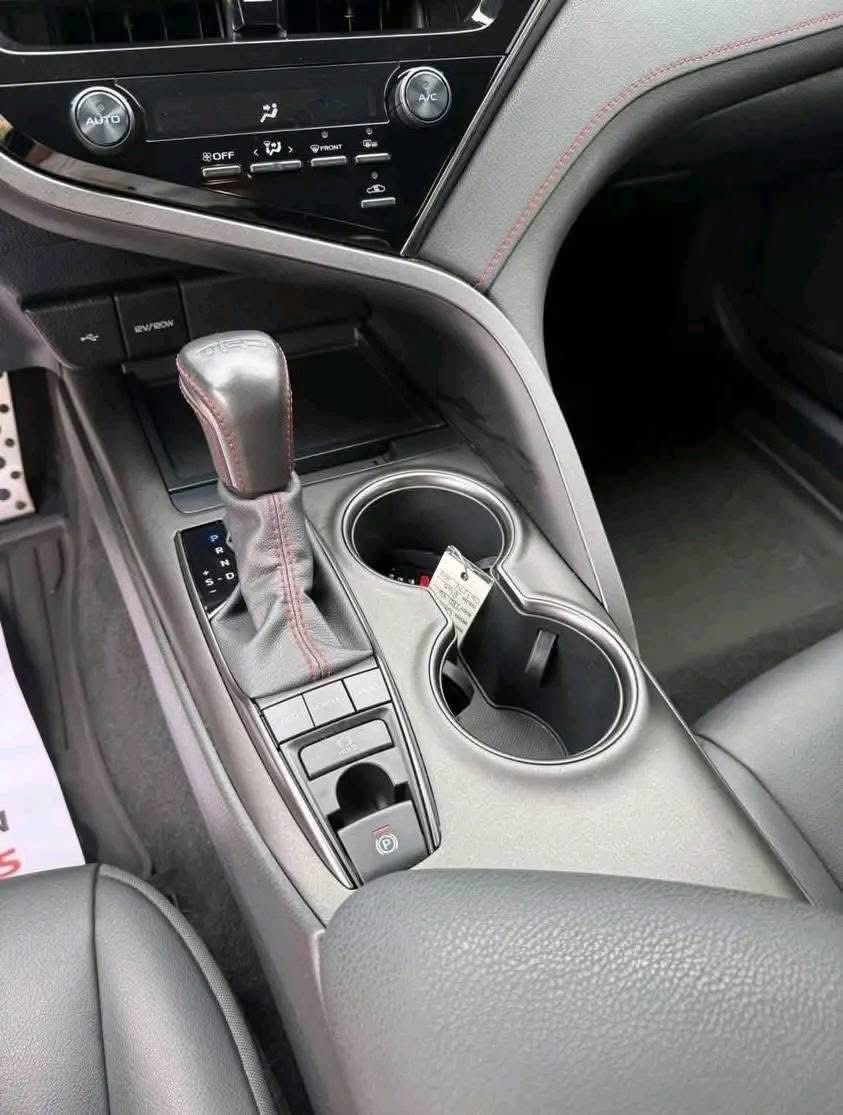 
								2022 Camry TRD V6 full									