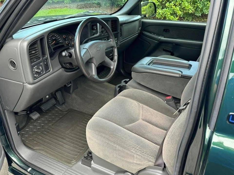
								2003 Chevrolet Silverado 1500 full									