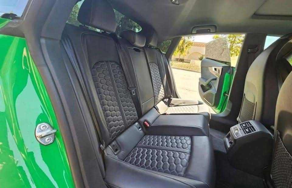 
								2022 Audi RS5 Sportback full									