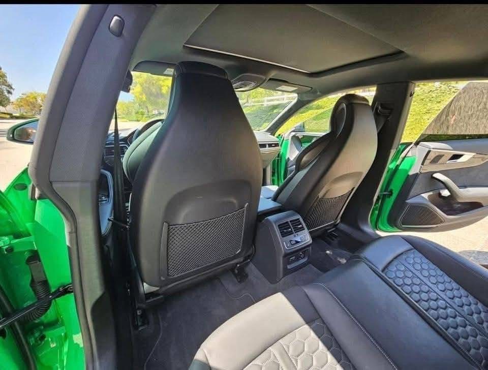 
								2022 Audi RS5 Sportback full									