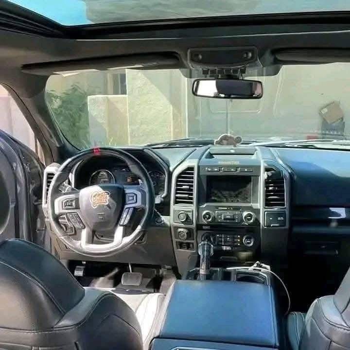 
								2018 Mercedes-AMG GLC 43 full									