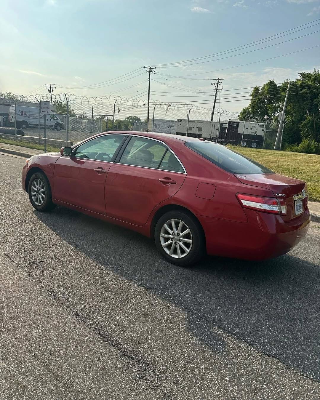 
								2010 Toyota Camry full									