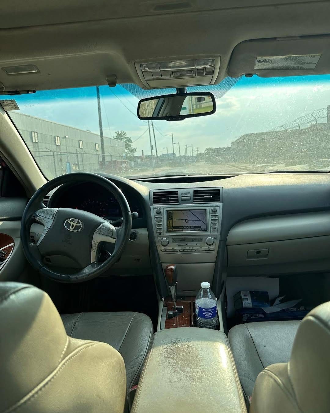 
								2010 Toyota Camry full									