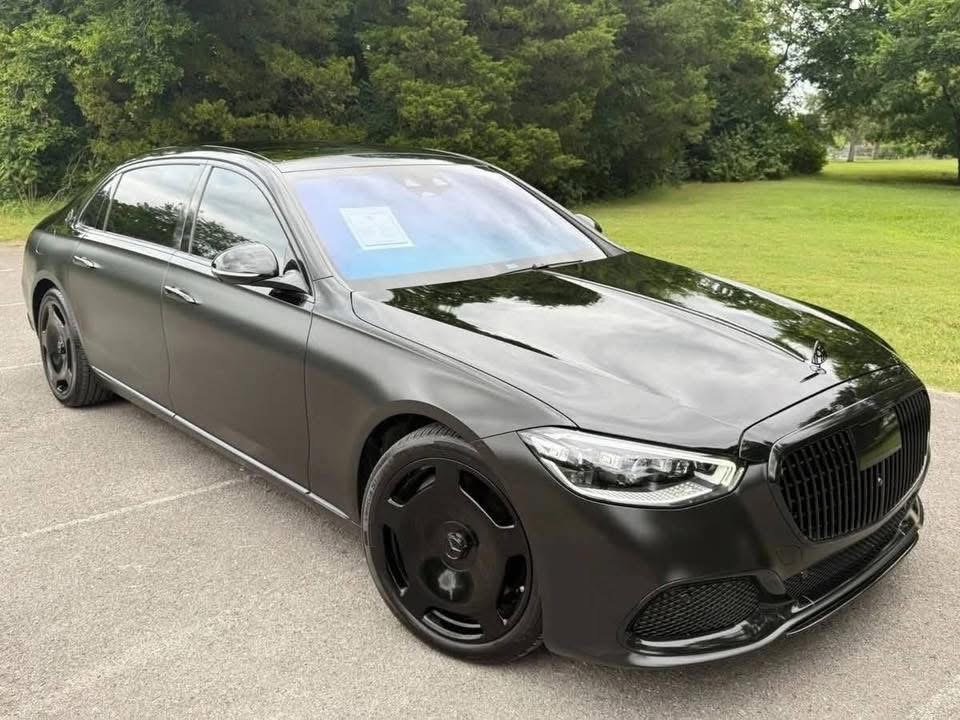 
								2023 Mercedes Benz S560 full									