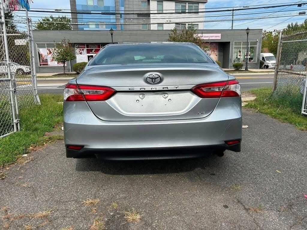 
								2018 Toyota Camry full									