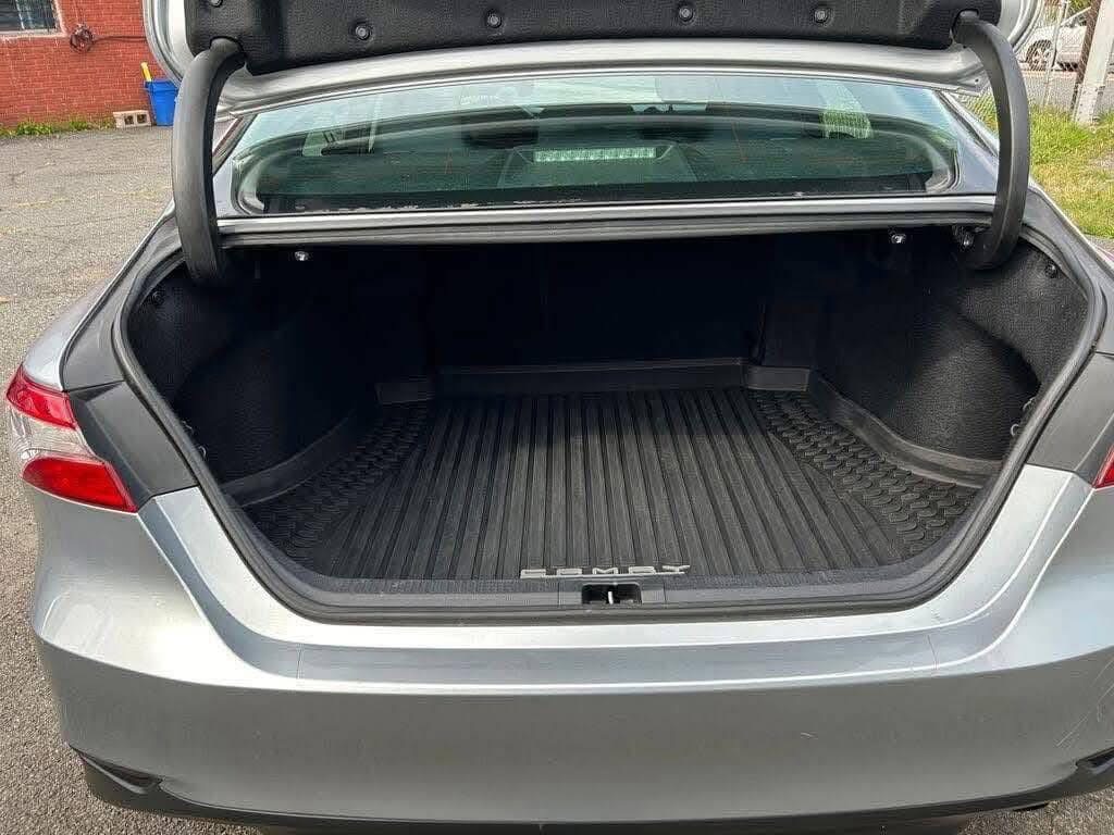 
								2018 Toyota Camry full									