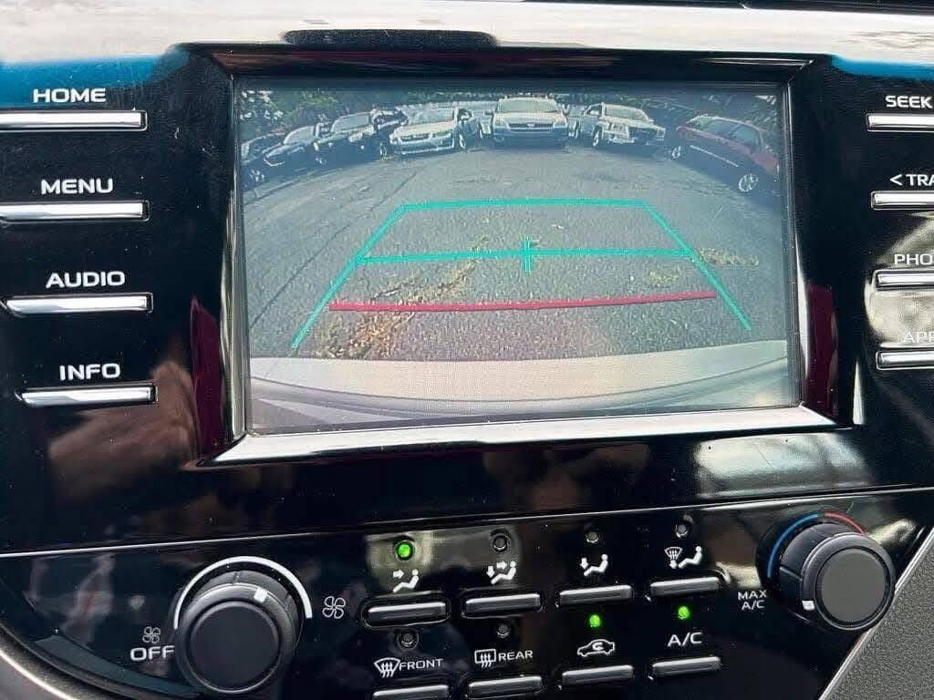 
								2018 Toyota Camry full									