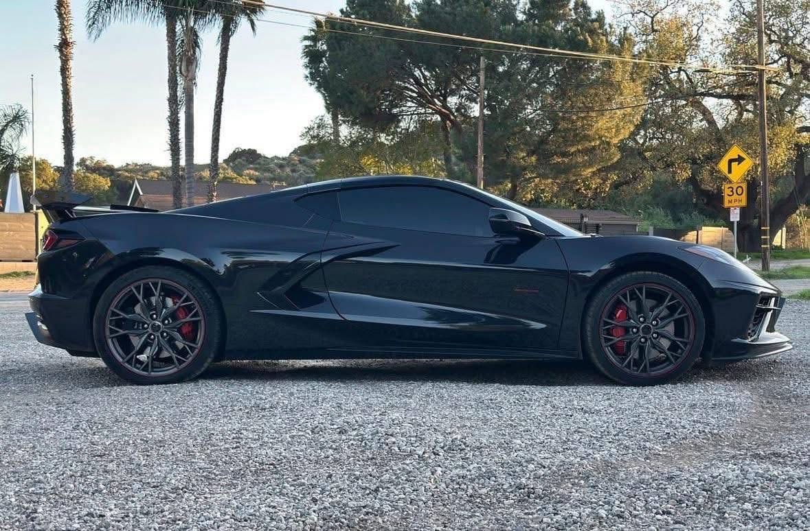 
								2023 Chevrolet Corvette Coupe full									