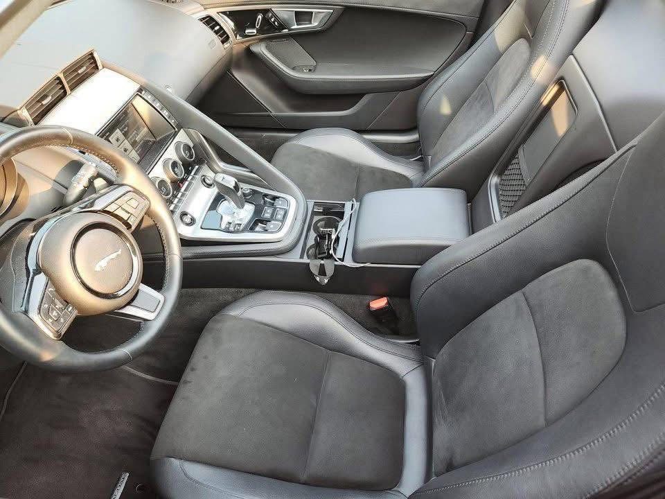 
								2014 Jaguar F-Type Convertible full									