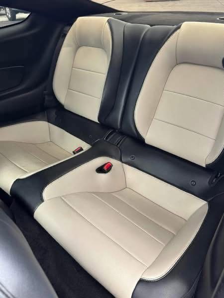 
								2015 Ford Mustang Ecoboost Premium full									