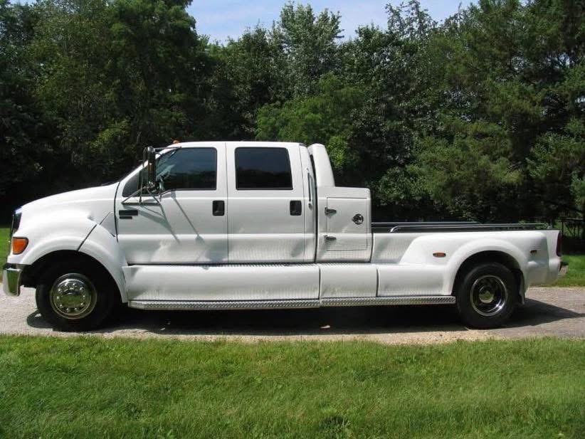 
								2006 Ford F-650 Super Duty Crew Cab full									