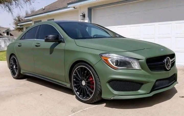 
								2014 Mercedes-Benz CLA45 AMG full									