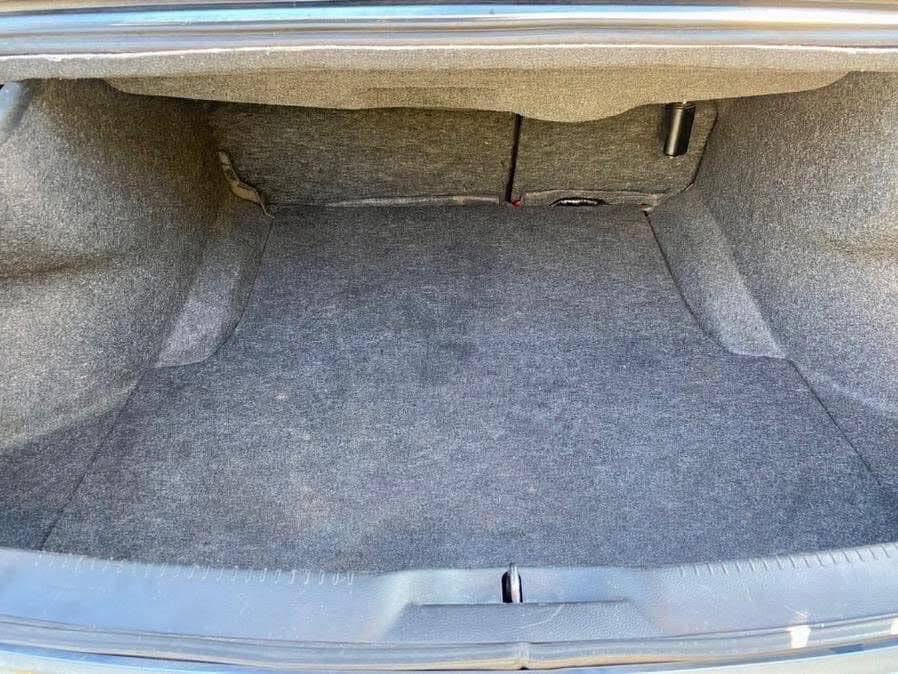 
								2011 Chrysler 300 Limited RWD full									