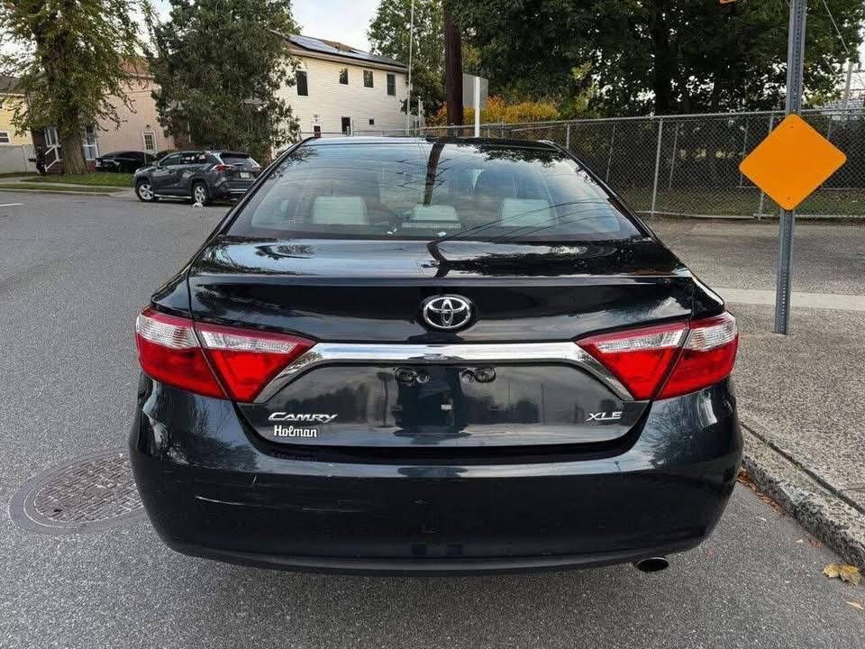 
								2015 Toyota Camry XLE full									